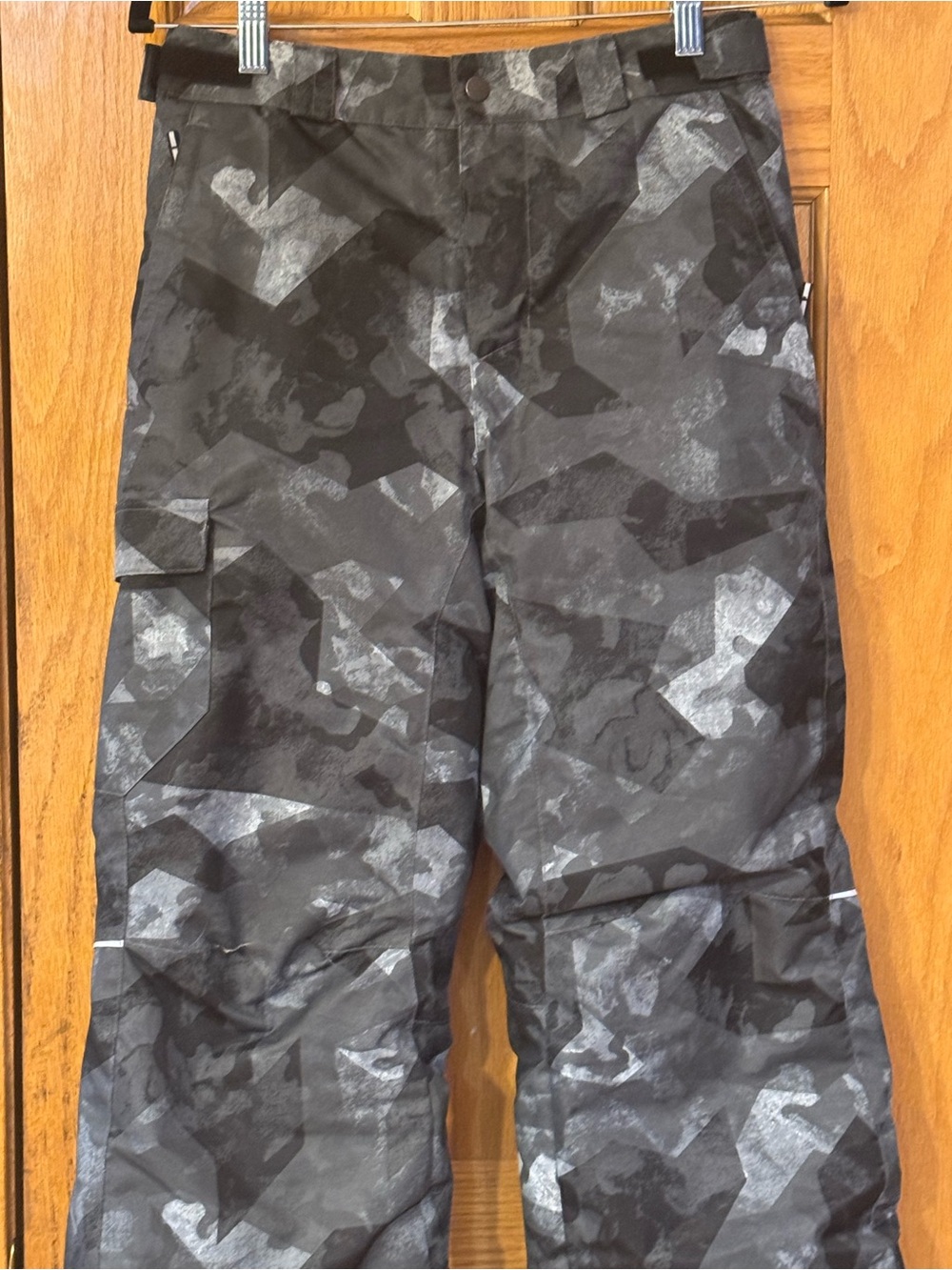 Columbia Omni-Tech Waterproof Ski Snow Pants Charcoal Camo Print size L 12/14